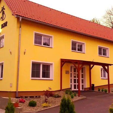 公寓 Cerny Kocour Sarovy